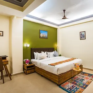 Tripli Silver Shine Hotel Varanasi